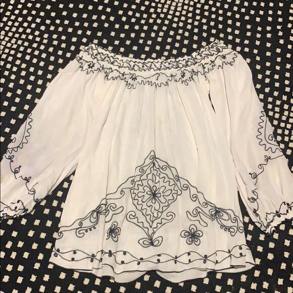 Beach top   - Picture 4 of 5